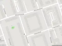 Ambulance met grote spoed naar de Zonzeelstraat in Amsterdam