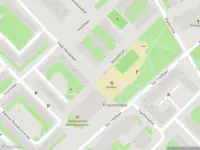 Ambulance met grote spoed naar de Van 't Hofflaan in Amsterdam