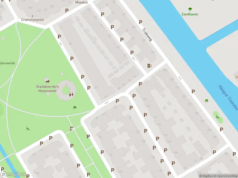Ambulance en brandweer met grote spoed naar de Wiekstraat in 's-Gravenhage vanwege waarnemen gaslucht