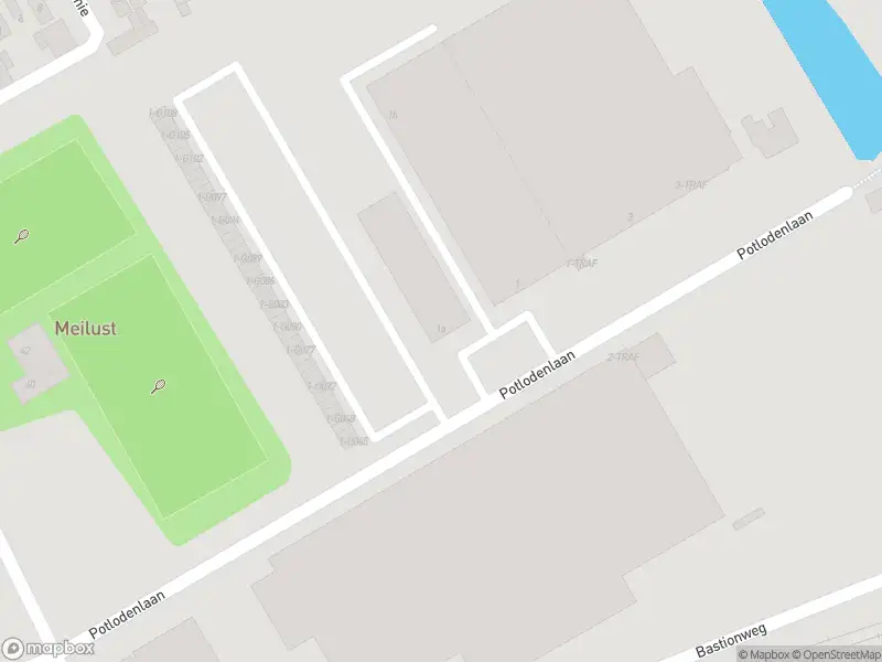 Brandweer met grote spoed naar de Potlodenlaan in Bergen op Zoom vanwege voertuigbrand