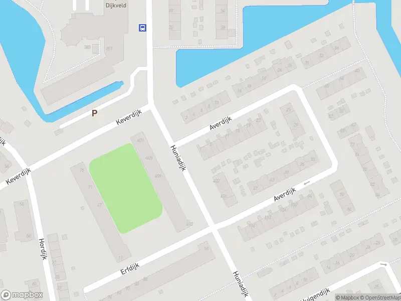 Ambulance met gepaste spoed naar de Averdijk in Rotterdam