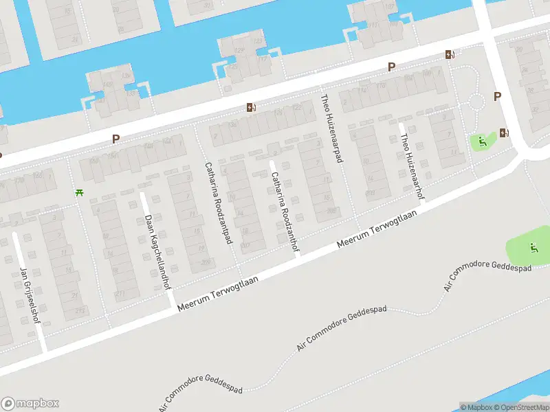 Ambulance met gepaste spoed naar de Meerum Terwogtlaan in Rotterdam