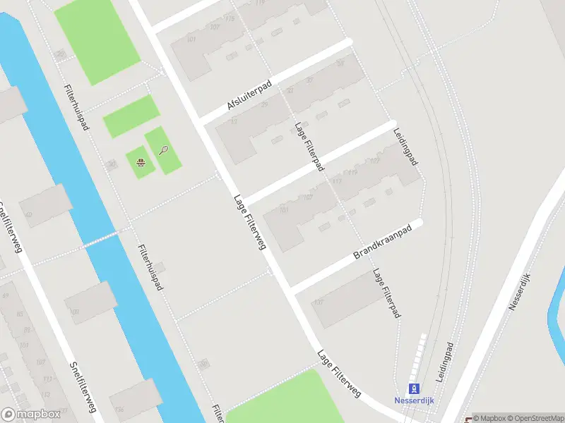 Ambulance met gepaste spoed naar de Dienstkraanpad in Rotterdam