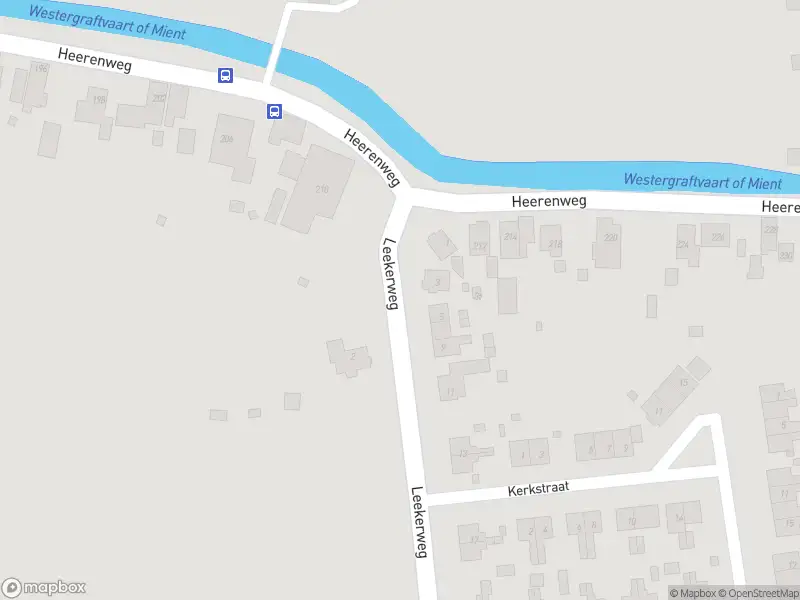 Ambulance met grote spoed naar de Leekerweg in Barsingerhorn