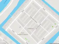 Ambulance met gepaste spoed naar de Gerrit Versteegstraat in Amsterdam