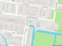 Ambulance met grote spoed naar de Domela Nieuwenhuisweg in Dordrecht