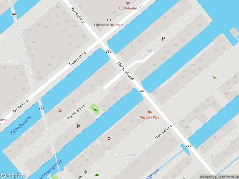 Ambulance met grote spoed naar de Narva-eiland in Amsterdam