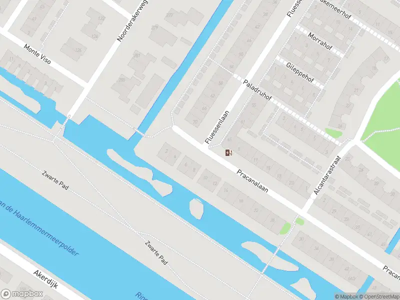 Ambulance met grote spoed naar de Pracanalaan in Amsterdam