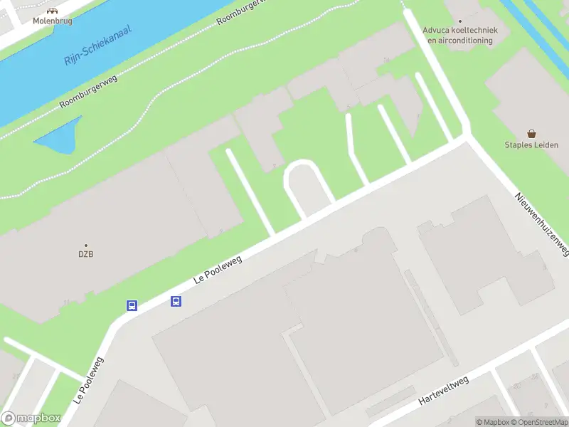 Ambulance met grote spoed naar de Le Pooleweg in Leiden