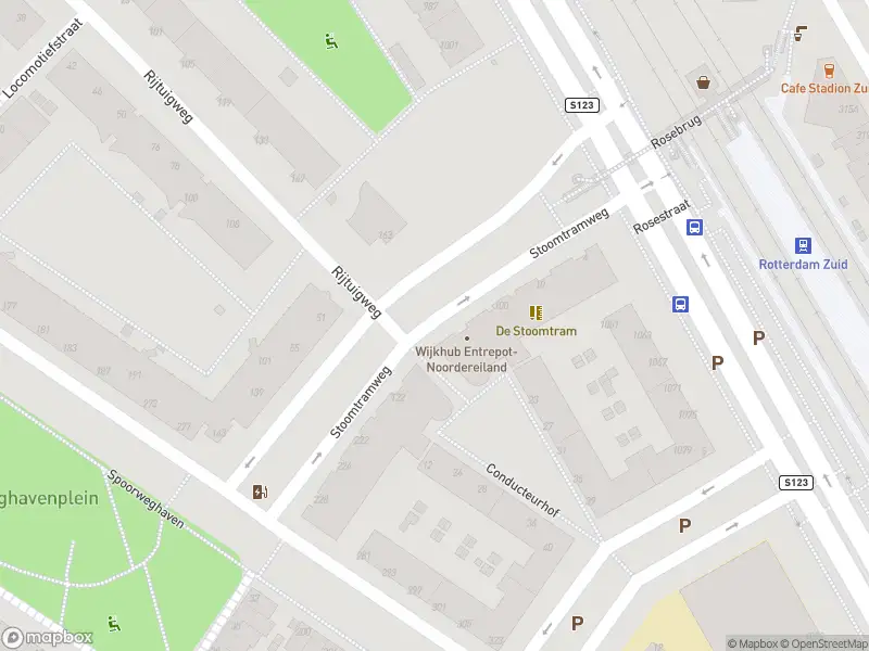 Ambulance met gepaste spoed naar de Stoomtramweg in Rotterdam