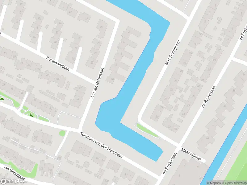 Ambulance met grote spoed naar de Kortenaerlaan in Bennebroek