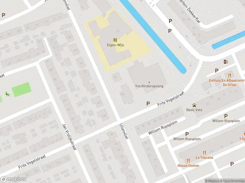 Ambulance met grote spoed naar de Uilenvliet in Zwijndrecht