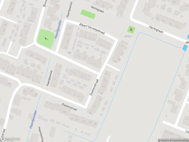 Ambulance met gepaste spoed naar de Frederik van Eedenstraat in Mijnsheerenland