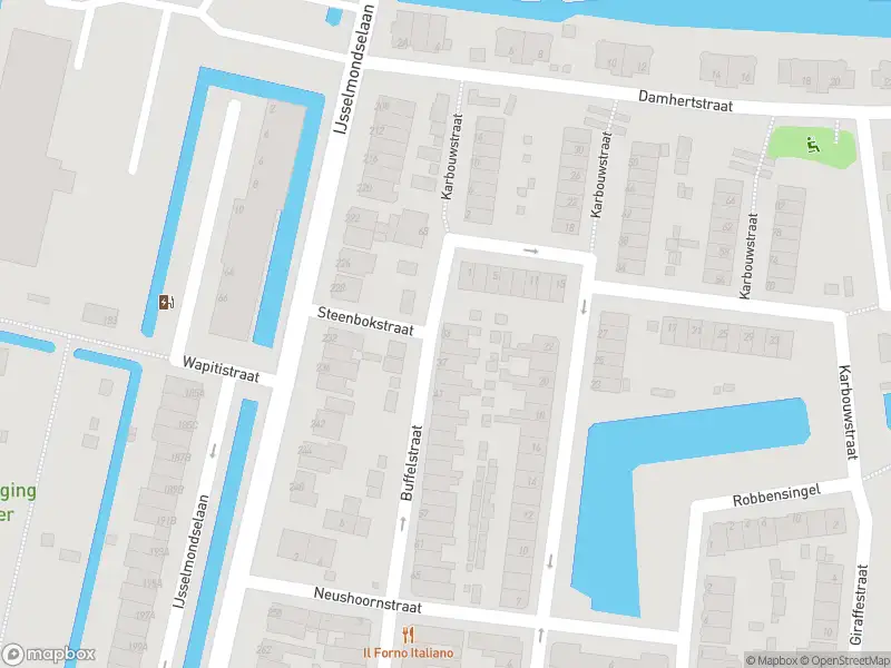 Ambulance met grote spoed naar de Buffelstraat in Rotterdam