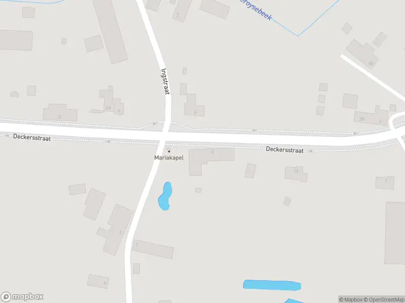 Ambulance met grote spoed naar de Deckersstraat in Leveroy