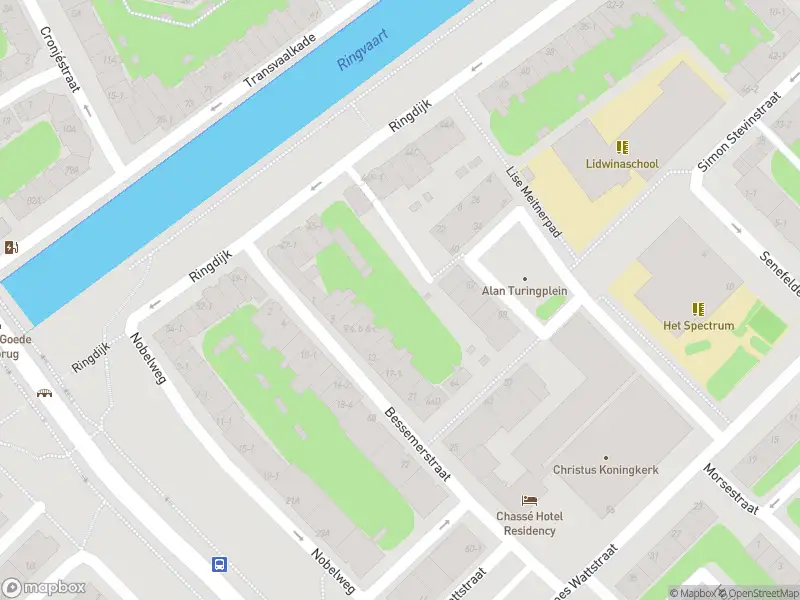 Ambulance naar de Ringdijk in Amsterdam