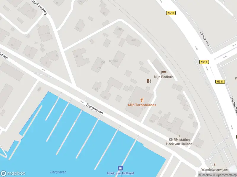 Ambulance met gepaste spoed naar de Stationsweg in Hoek van Holland