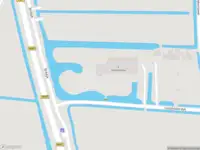 Brandweer en politie met grote spoed naar de Langhústerdyk in Jelsum vanwege middelgrote brand
