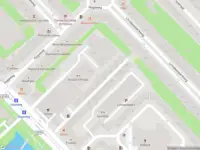 Ambulance met grote spoed naar de Linnaeushof in Amsterdam