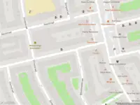 Ambulance met grote spoed naar de Zoomstraat in Amsterdam