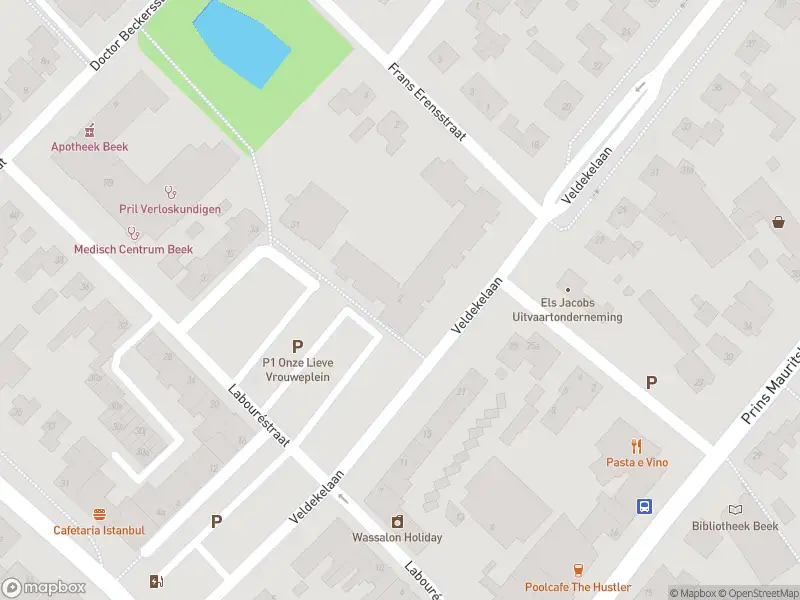 Brandweer met gepaste spoed naar de Onze Lieve Vrouweplein in Beek