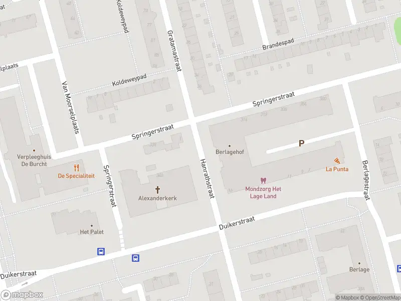 Ambulance met grote spoed naar de Hanrathstraat in Rotterdam