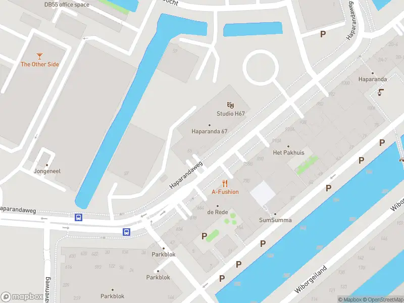 Ambulance met grote spoed naar de Haparandaweg in Amsterdam