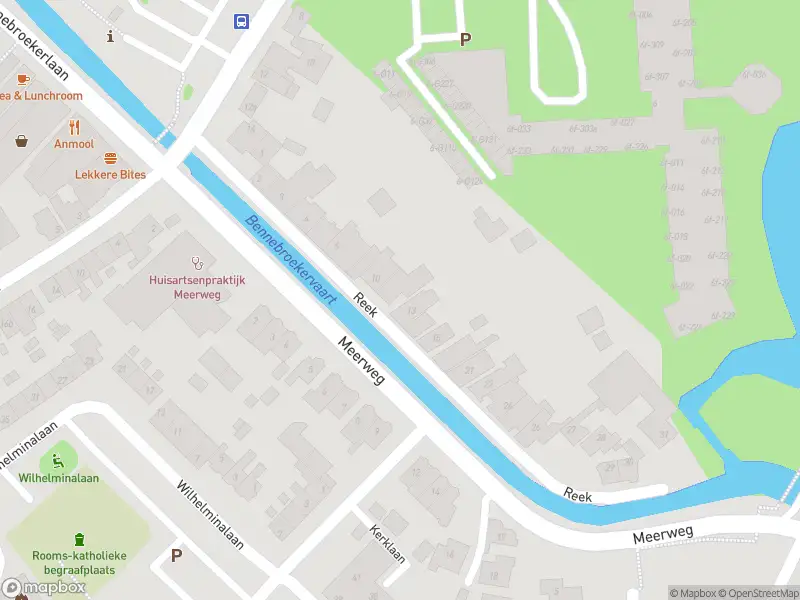 Ambulance met grote spoed naar de Reek in Bennebroek