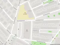 Ambulance met gepaste spoed naar de Kaneelappelstraat in Amsterdam