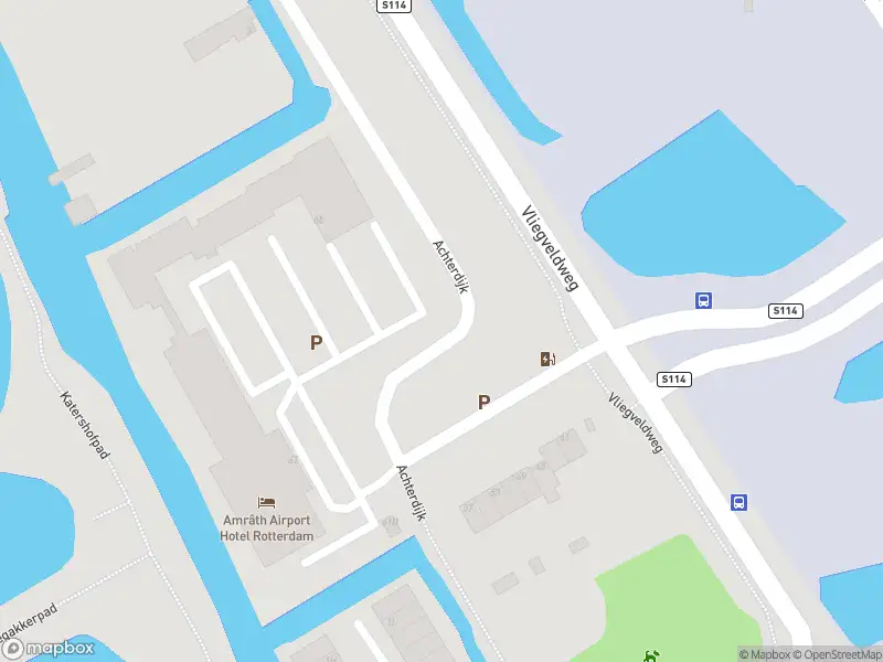 Ambulance met grote spoed naar de Vliegveldweg in Rotterdam