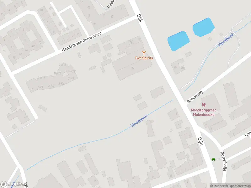 Ambulance met grote spoed naar de Linnerweg in Montfort