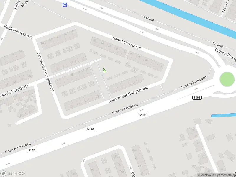 Ambulance met grote spoed naar de Jan van der Burghstraat in Hoogvliet Rotterdam