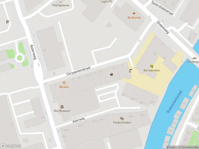 Ambulance met grote spoed naar de Chrysantenstraat in Amsterdam