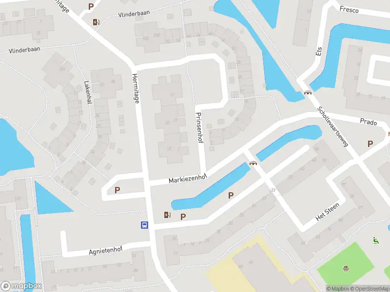 Ambulance met grote spoed naar de Prinsenhof in Capelle aan den IJssel