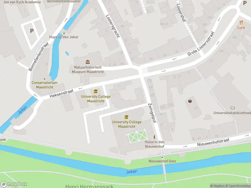Brandweer met grote spoed naar de Grote Looiersstraat in Maastricht vanwege een buitenbrand