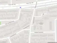 Brandweer met grote spoed naar de Johannes Poststraat in Oss vanwege voertuigbrand