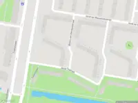 Ambulance met grote spoed naar de Willem van Hembyzestraat in Amsterdam
