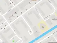 Ambulance met gepaste spoed naar de Albardastraat in Schiedam