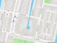 Ambulance met gepaste spoed naar de Schinnenbaan in Rotterdam