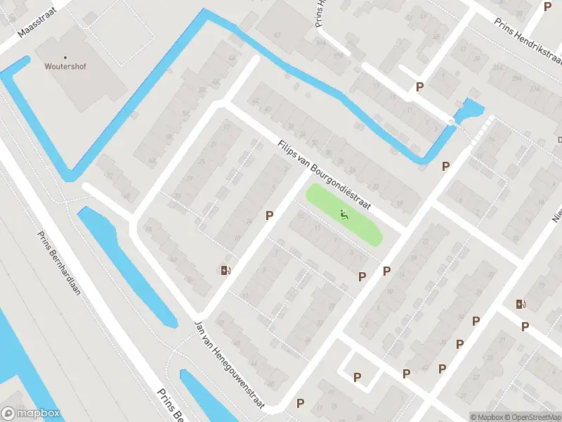 Brandweer met gepaste spoed naar de Jacoba van Beierenstraat in Alphen aan den Rijn
