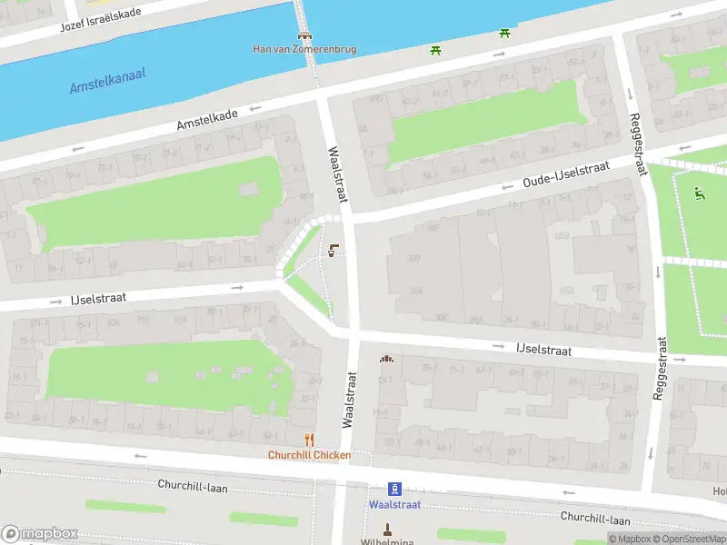 Ambulance met gepaste spoed naar de IJselstraat in Amsterdam