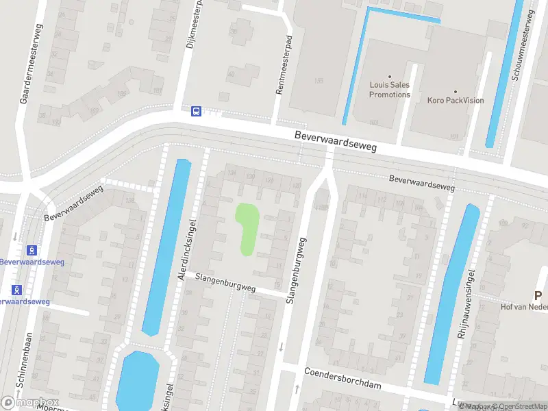 Ambulance met gepaste spoed naar de Beverwaardseweg in Rotterdam