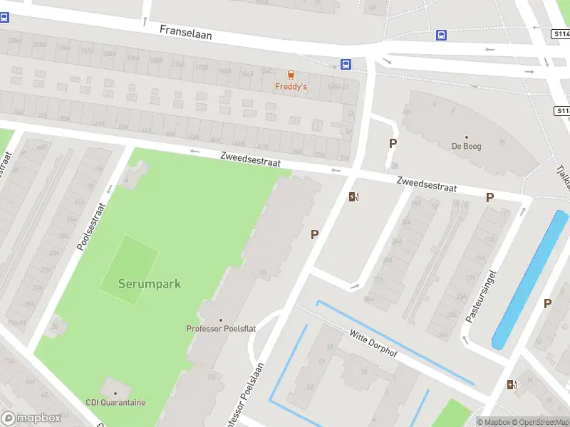 Ambulance met grote spoed naar de Prof. Poelslaan in Rotterdam