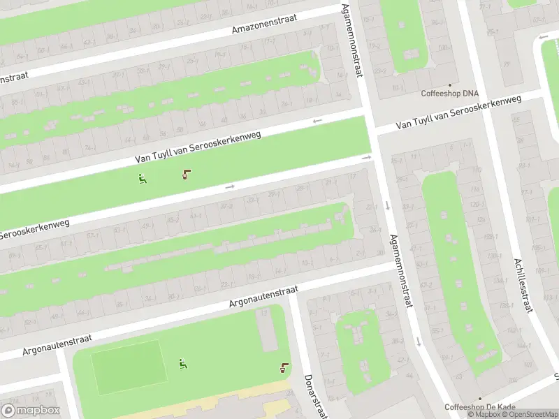 Ambulance met grote spoed naar de Van Tuyll van Serooskerkenplein in Amsterdam