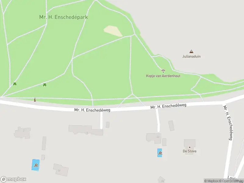 Ambulance met gepaste spoed naar de Bloemendaalseweg in Bloemendaal