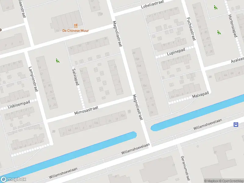 Ambulance met gepaste spoed naar de Magnoliastraat in Spijkenisse