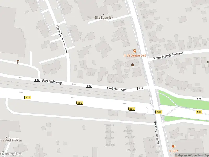 Politie naar de Piet Heinweg in Nijverdal vanwege aanrijding met letsel