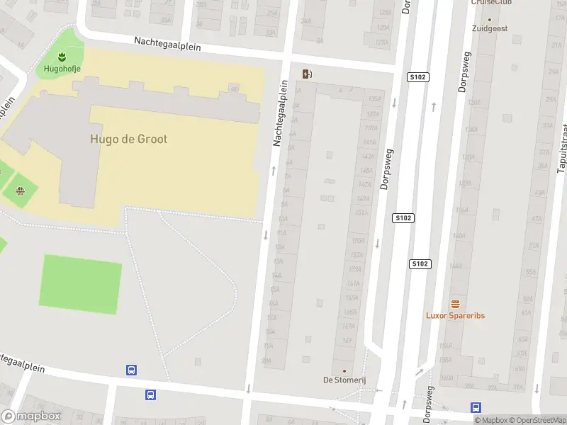 Ambulance met grote spoed naar de Nachtegaalplein in Rotterdam