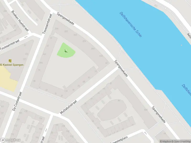 Ambulance met grote spoed naar de Multatulistraat in Rotterdam