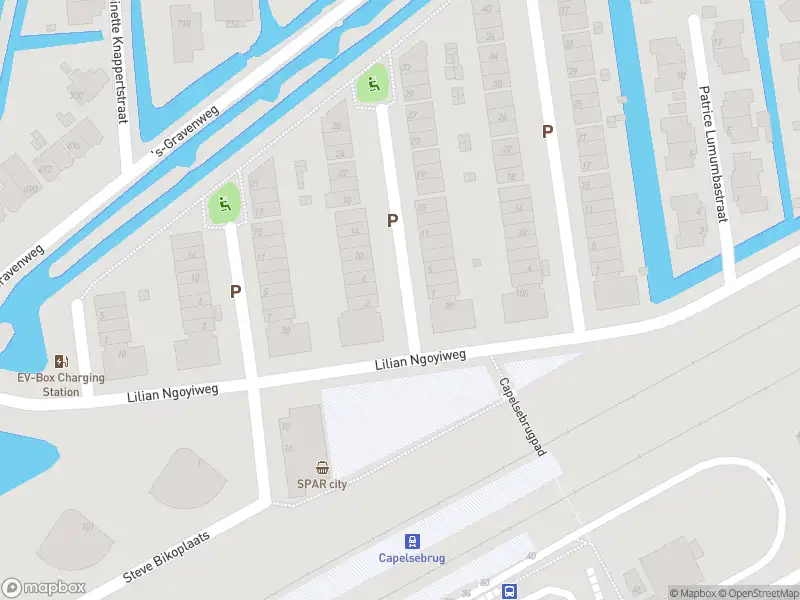 Ambulance met gepaste spoed naar de Andrej Sacharovstraat in Rotterdam